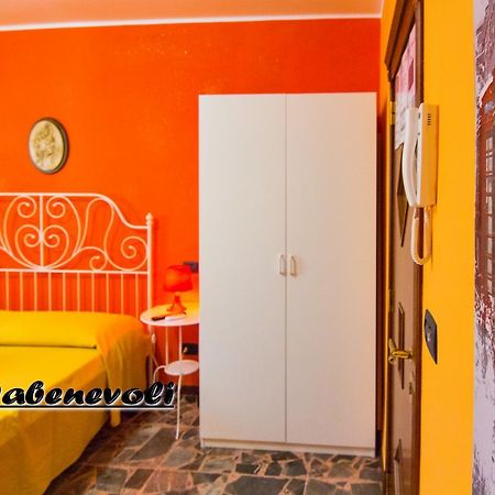 B&B Eraclio Suite Барлетта Экстерьер фото