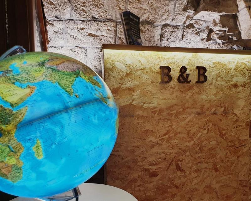 B&B Eraclio Suite Барлетта Экстерьер фото